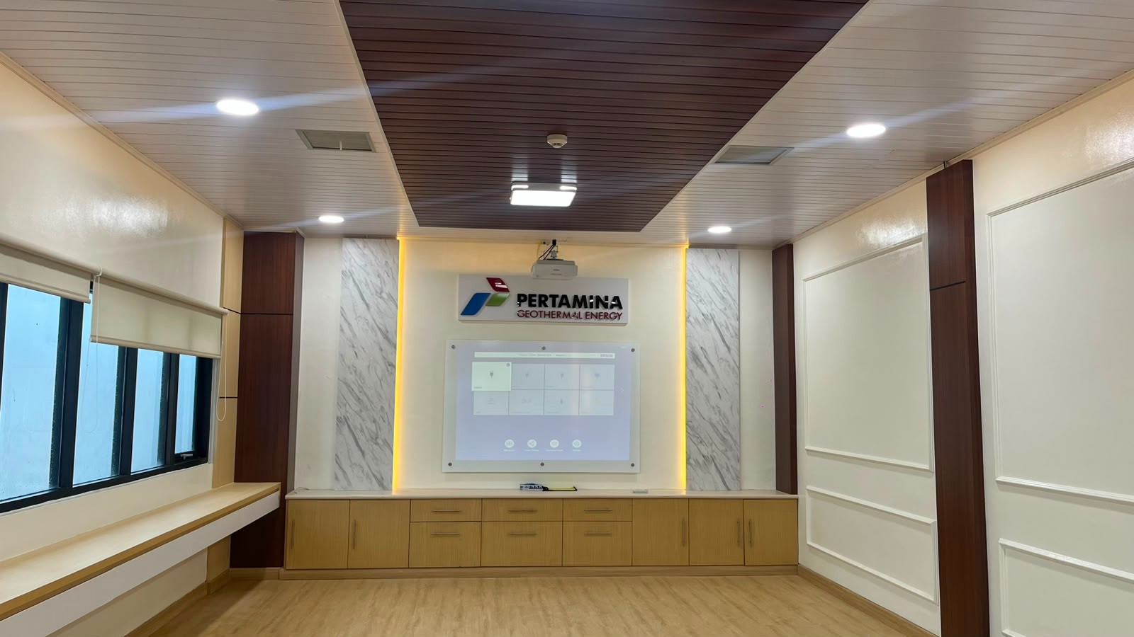 Ruang meeting