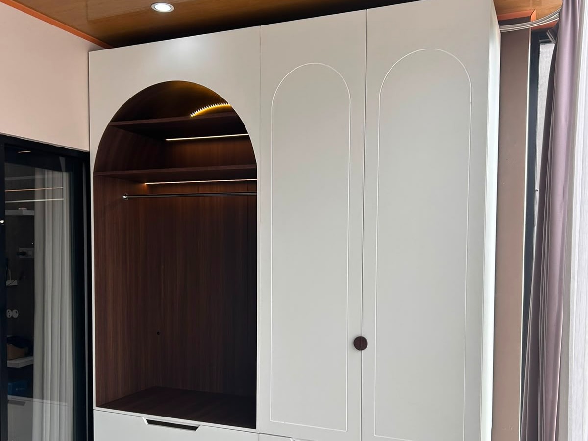 Lemari Built-in Custom